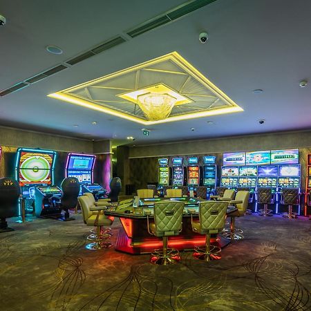 Hotel Europa Komárno Esterno foto