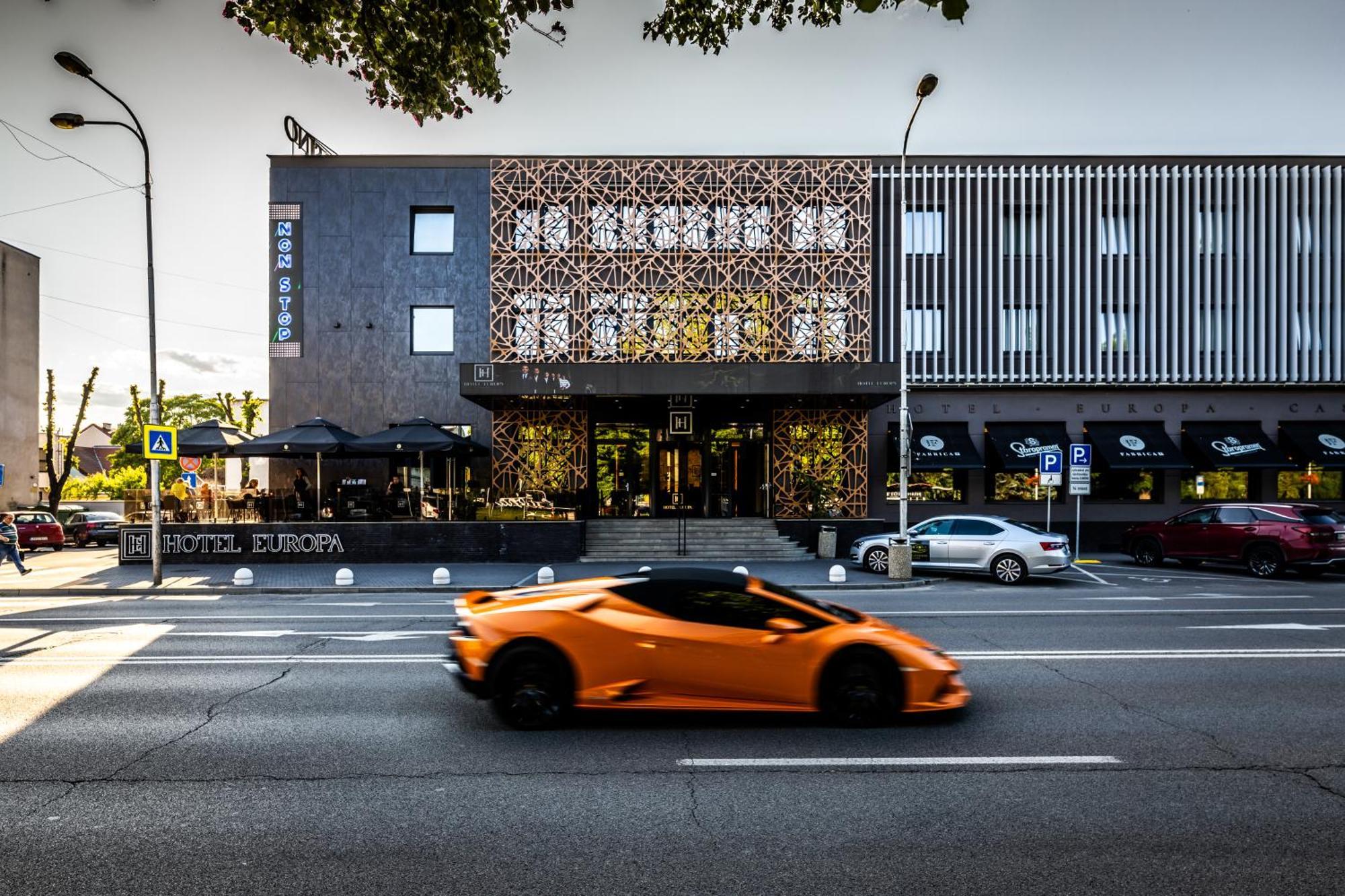 Hotel Europa Komárno Esterno foto